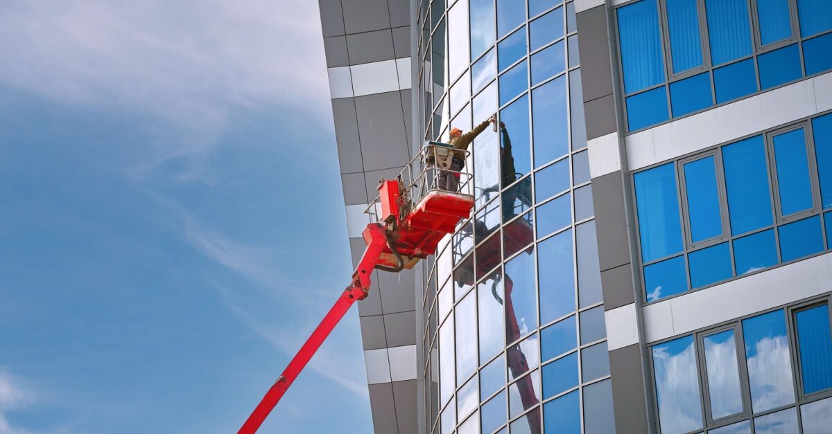  Prioritizing Safety of Building Façade Access and Fall Protection